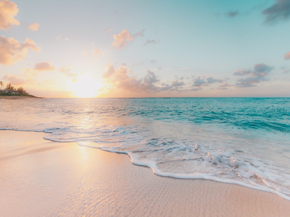Mar e praia, imagem ilustrativa